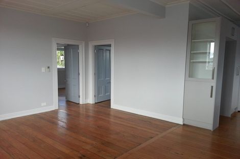 Photo of property in 26 Archibald Road, Kelston, Auckland, 0602