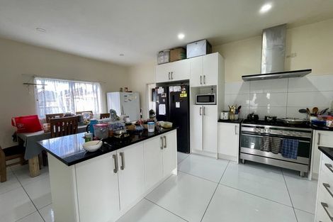 Photo of property in 34 Wattle Street, New Lynn, Auckland, 0600