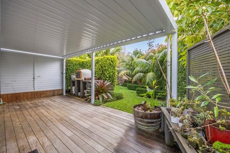 Photo of property in 2/17 Bevyn Street, Castor Bay, Auckland, 0620