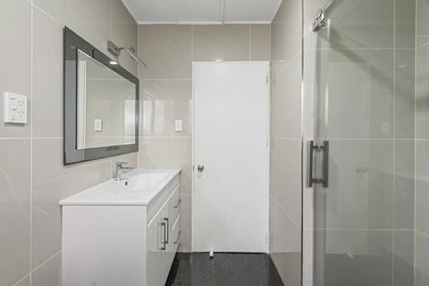 Photo of property in 2/11 Overton Road, Papatoetoe, Auckland, 2025