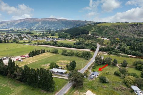 Photo of property in 806 Outram-mosgiel Road, Riverside, Outram, 9073