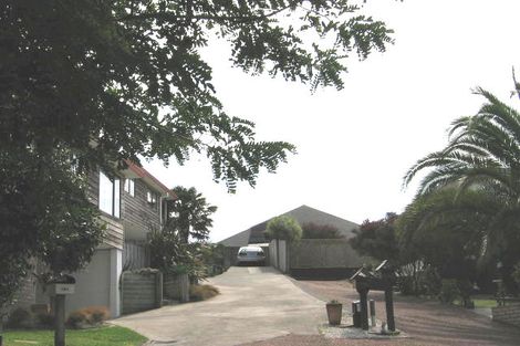 Photo of property in 2/59 Centorian Drive, Windsor Park, Auckland, 0632