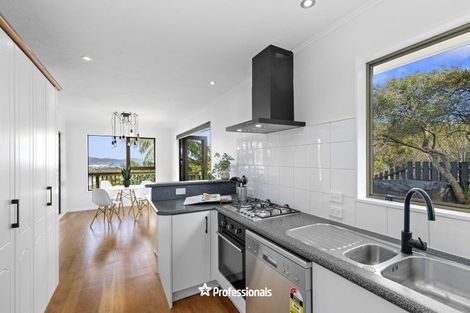 Photo of property in 14 Matuhi Street, Tirohanga, Lower Hutt, 5010