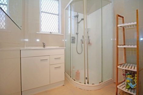 Photo of property in 74 Landscape Road, Papatoetoe, Auckland, 2025