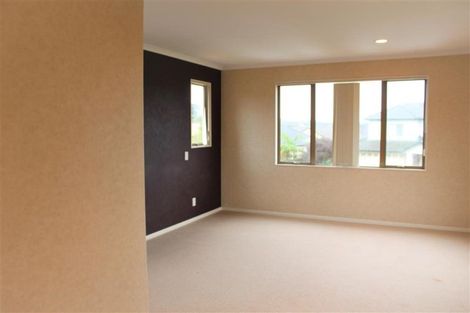 Photo of property in 33 Carousel Crescent, East Tamaki Heights, Auckland, 2016