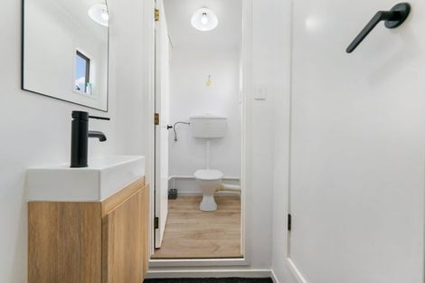 Photo of property in 10 Opal Avenue, Pakuranga, Auckland, 2010