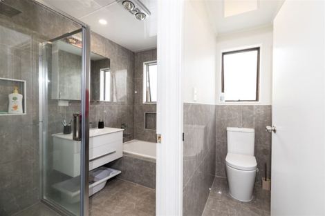 Photo of property in 33 Danube Lane, Glen Eden, Auckland, 0602