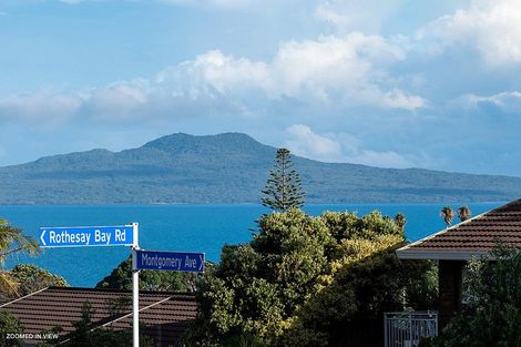 Photo of property in 4a Rothesay Bay Road, Rothesay Bay, Auckland, 0630