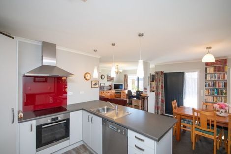 Photo of property in 7 Guthrie Court, Bulls, 4818