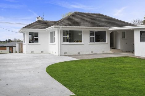 Photo of property in 394 Mangorei Road, Merrilands, New Plymouth, 4312