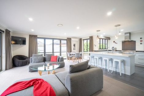 Photo of property in 4 Manhattan Court, Kelvin Grove, Palmerston North, 4414