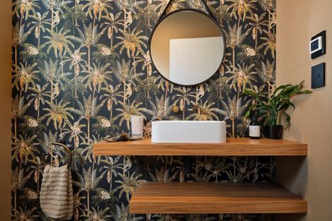 Photo of property in 5 Bull Ridge, Wanaka, 9305