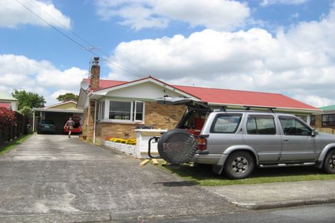 Photo of property in 2 Beresford Street, Pukekohe, 2120