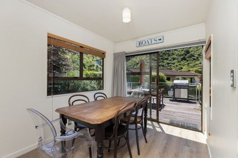 Photo of property in 1 Okiwa Place, Anakiwa, Picton, 7281