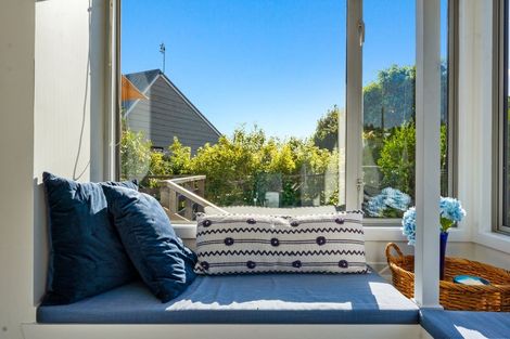 Photo of property in 37 Gatman Street, Birkdale, Auckland, 0626