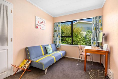 Photo of property in 6 Ettrick Grove, Papakowhai, Porirua, 5024