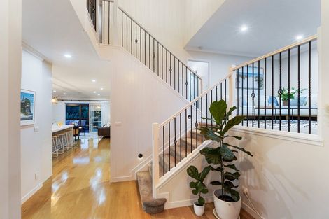 Photo of property in 9 Taraire Place, Orewa, 0931