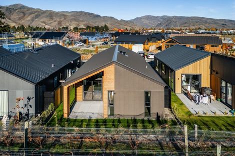 Photo of property in 101 Wooing Tree Avenue, Cromwell, 9310