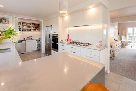 Photo of property in 6 Waiheke Street, Waikanae Beach, Waikanae, 5036