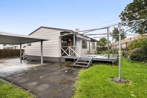 Photo of property in 2/9 Maplesden Drive, Clendon Park, Auckland, 2103