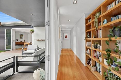 Photo of property in 10 Bridgewater Terrace, Albert Town, Wanaka, 9305