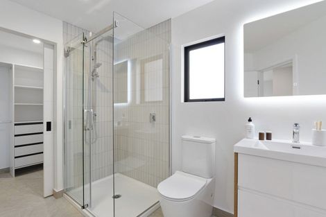 Photo of property in 7 Hatherly Lane, Mount Pleasant, Christchurch, 8081