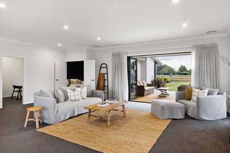 Photo of property in 99 Peake Road, Cambridge, 3493