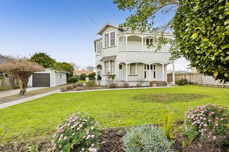 Photo of property in 68 Collins Street, Hawera, 4610