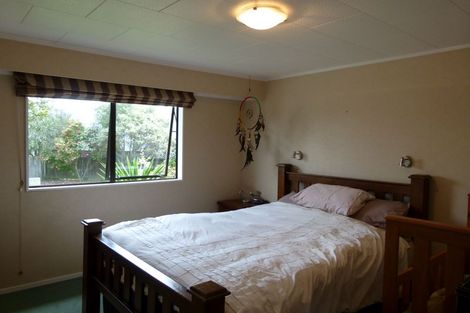 Photo of property in 21 Peppertree Glade, Kelvin Grove, Palmerston North, 4414