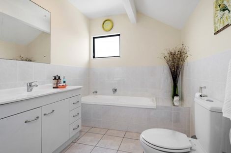 Photo of property in 9 Cockle Road, Cockle Bay, Auckland, 2014