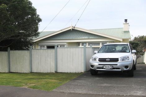 Photo of property in 43 Beauchamp Street, Karori, Wellington, 6012