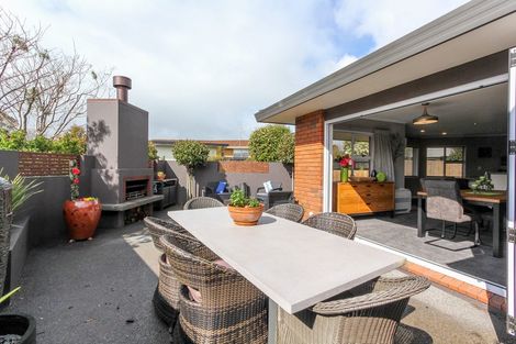 Photo of property in 76 Branch Road, Highlands Park, New Plymouth, 4312