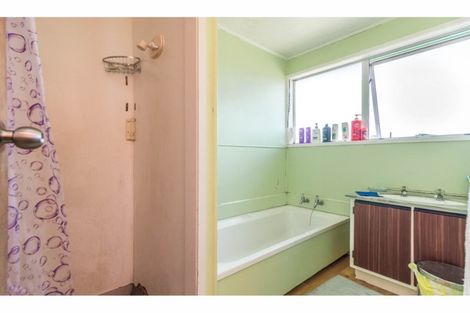 Photo of property in 1 Leo Street, Glen Eden, Auckland, 0602