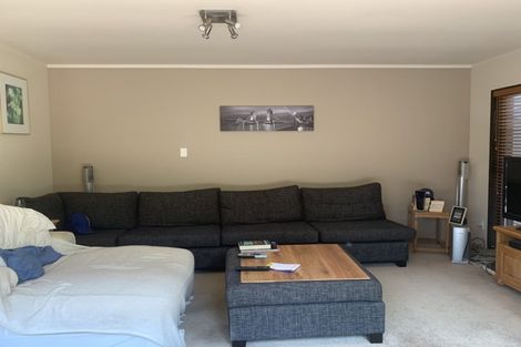 Photo of property in 2c Braemar Road, Castor Bay, Auckland, 0620