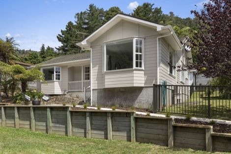 Photo of property in 104 Kamahi Street, Stokes Valley, Lower Hutt, 5019