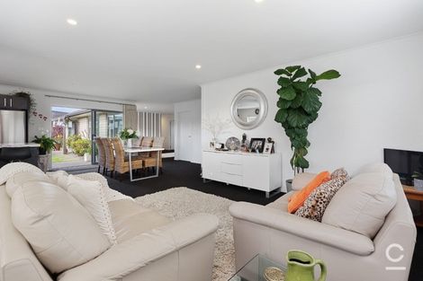 Photo of property in 25 Raiha Street, Papamoa Beach, Papamoa, 3118