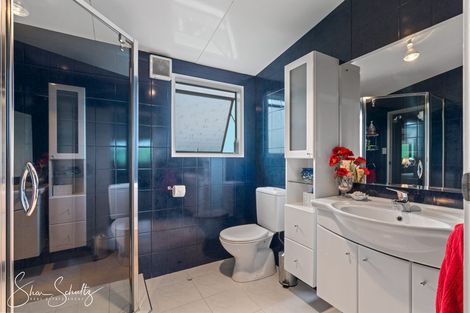 Photo of property in 31 Franklin Road, Paparoa, 0571