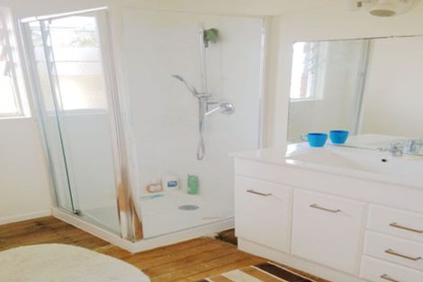 Photo of property in 3/228 Onewa Road, Birkenhead, Auckland, 0626