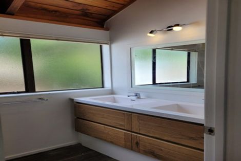 Photo of property in 64b Pleasant Road, Glen Eden, Auckland, 0602