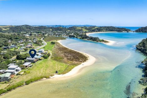 Photo of property in 878 Matapouri Road, Matapouri, Whangarei, 0173