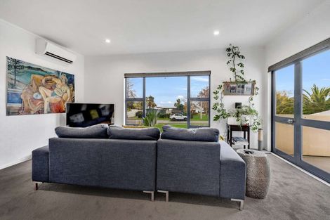 Photo of property in 4 Willow Avenue, Hannahs Bay, Rotorua, 3010