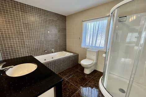 Photo of property in 5a Queensway, Three Kings, Auckland, 1024