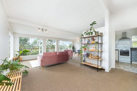 Photo of property in 6 Kia Ora Road, Beach Haven, Auckland, 0626