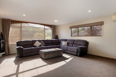 Photo of property in 8 Wouldbank Way, Welcome Bay, Tauranga, 3112