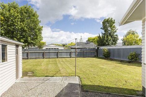 Photo of property in 10 Catlins Crescent, Milson, Palmerston North, 4414