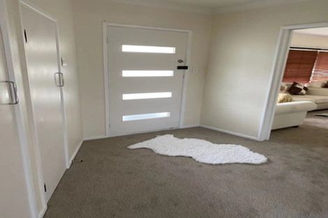 Photo of property in 5 Jonathan Place, Sunnynook, Auckland, 0620