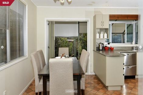 Photo of property in 17 Peterhouse Place, West Harbour, Auckland, 0618