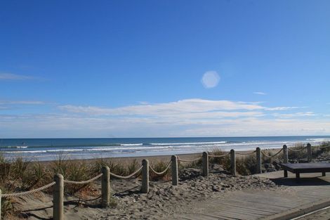 Photo of property in 36 Pratt Avenue, Foxton Beach, Foxton, 4815