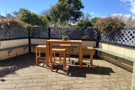 Photo of property in 19 Kew Road, Westport, 7825