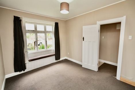 Photo of property in 27 Milverton Avenue, Hokowhitu, Palmerston North, 4410